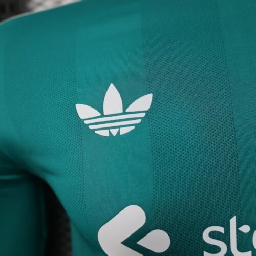 8LONGPLAYEUR Liverpool 25/26 3rd MANCHE LONGUE PLAYER VERSION